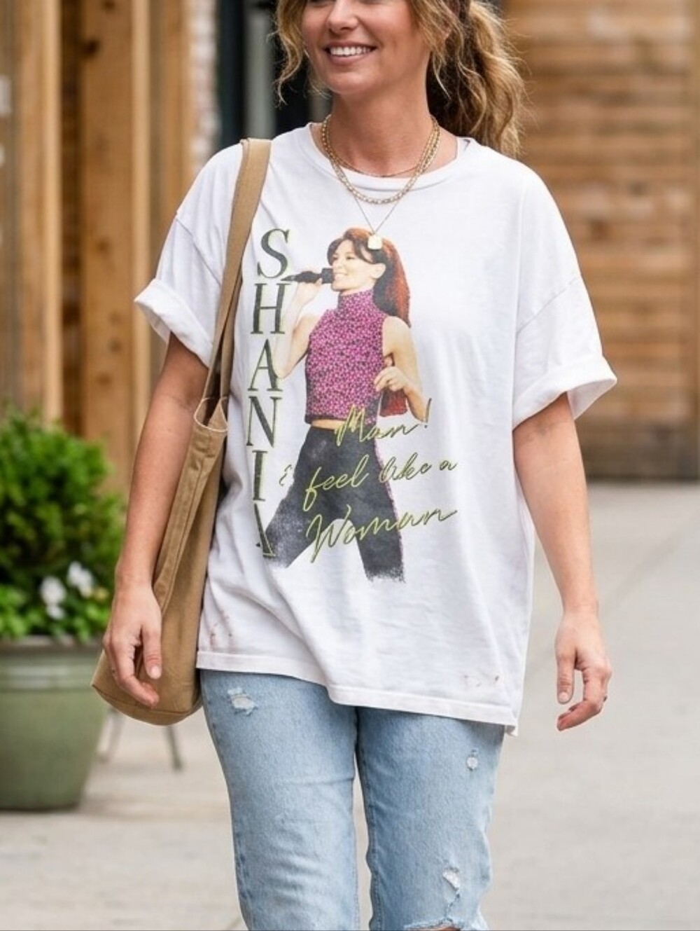 Daydreamer Shania Twain Graphic Band Tee One Size Oversized White Pink Vintage